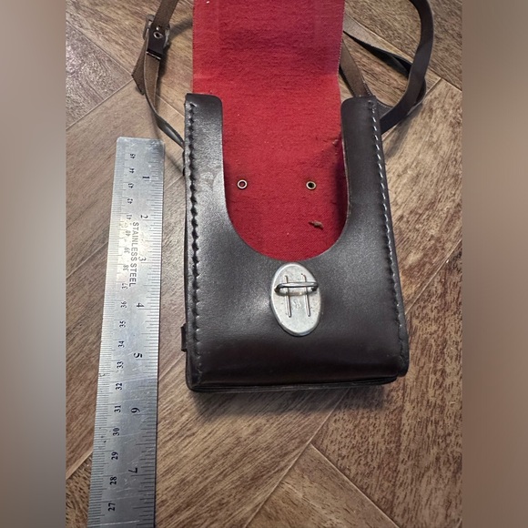 Vintage film camera antique leather folding case in used condition - Picture 4 of 4